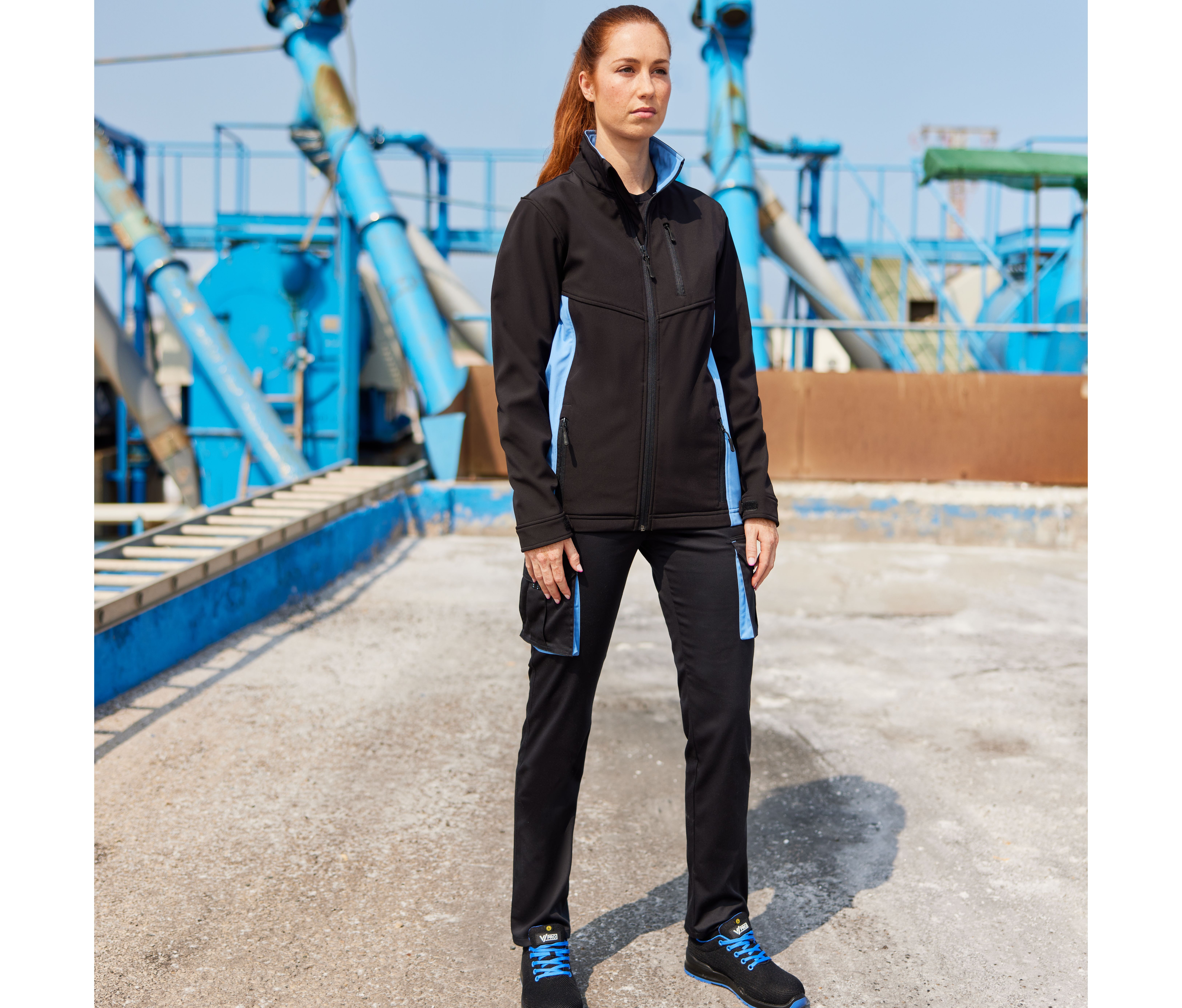 TWO-TONE SOFTSHELL JACKET