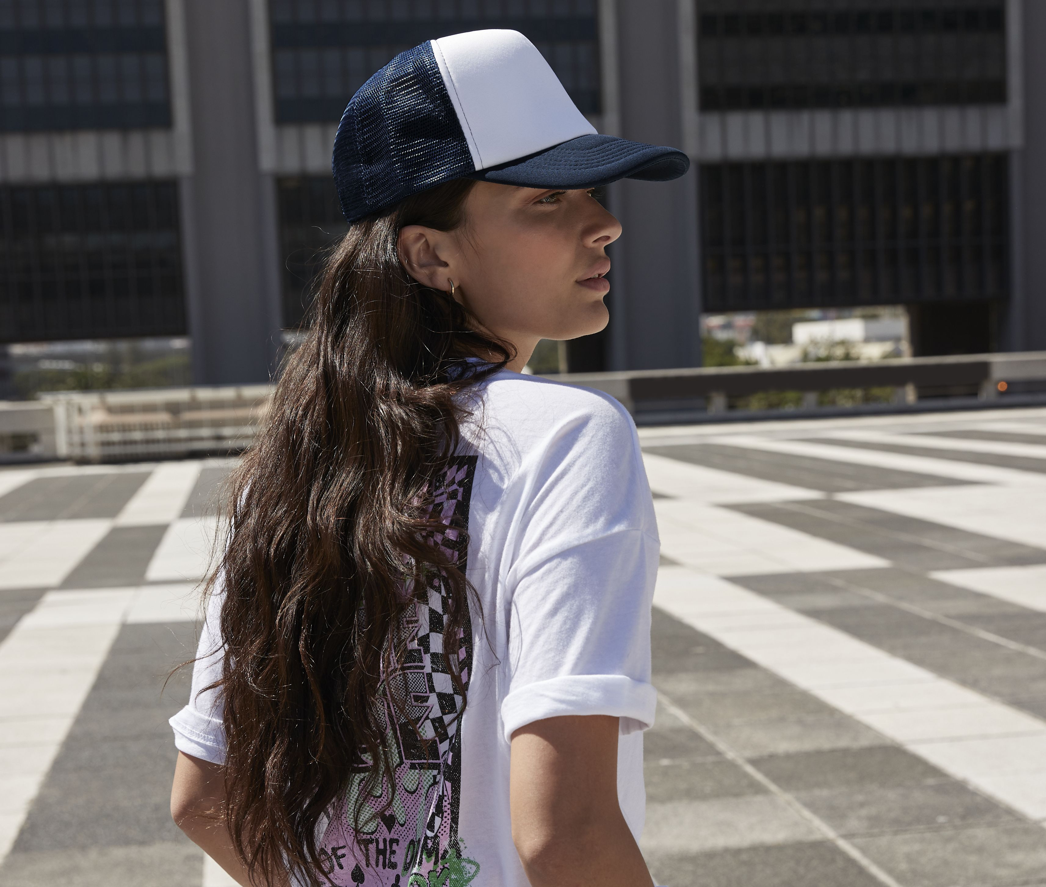 VINTAGE SNAPBACK TRUCKER