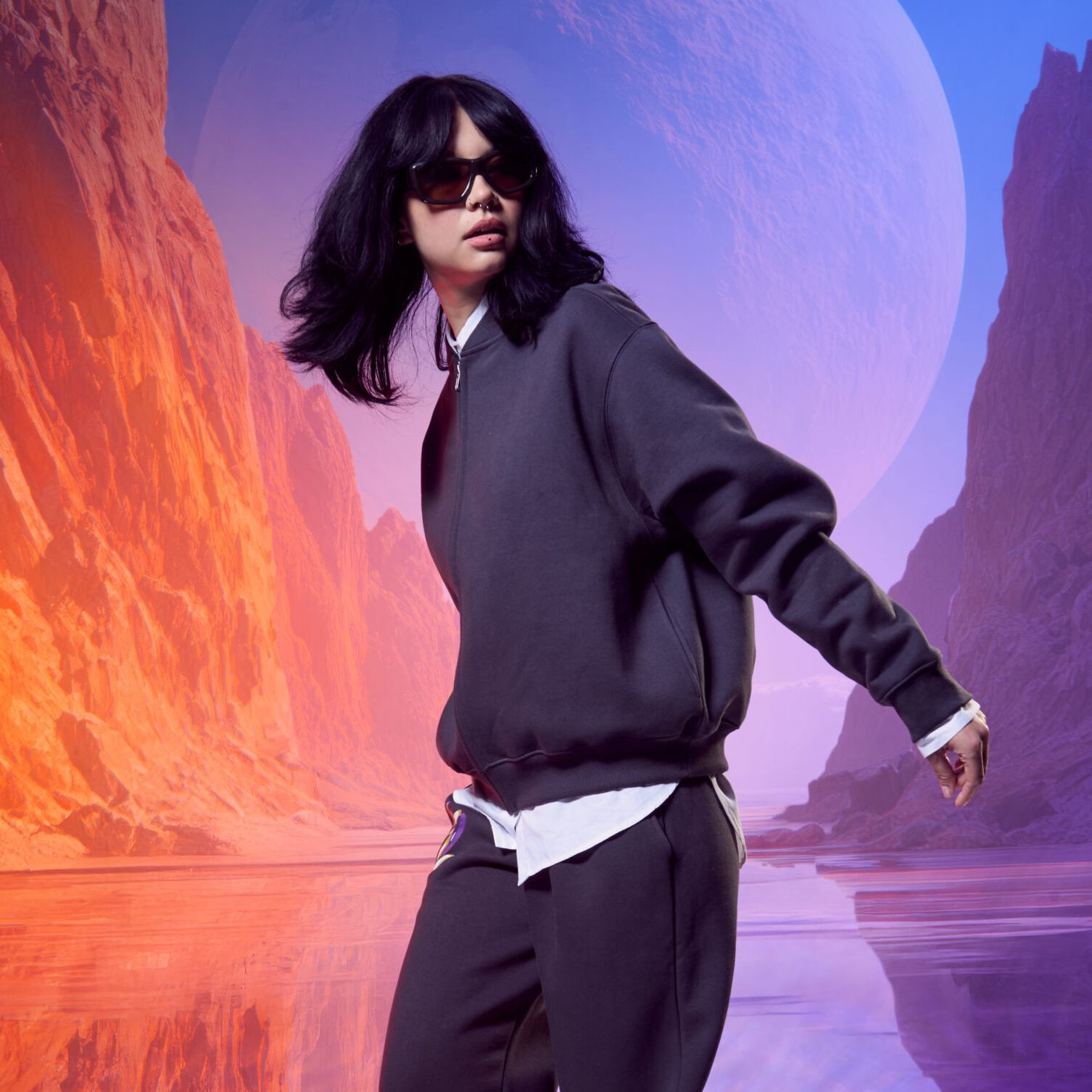 SIGNATURE HEAVYWEIGHT BOMBER SWEAT