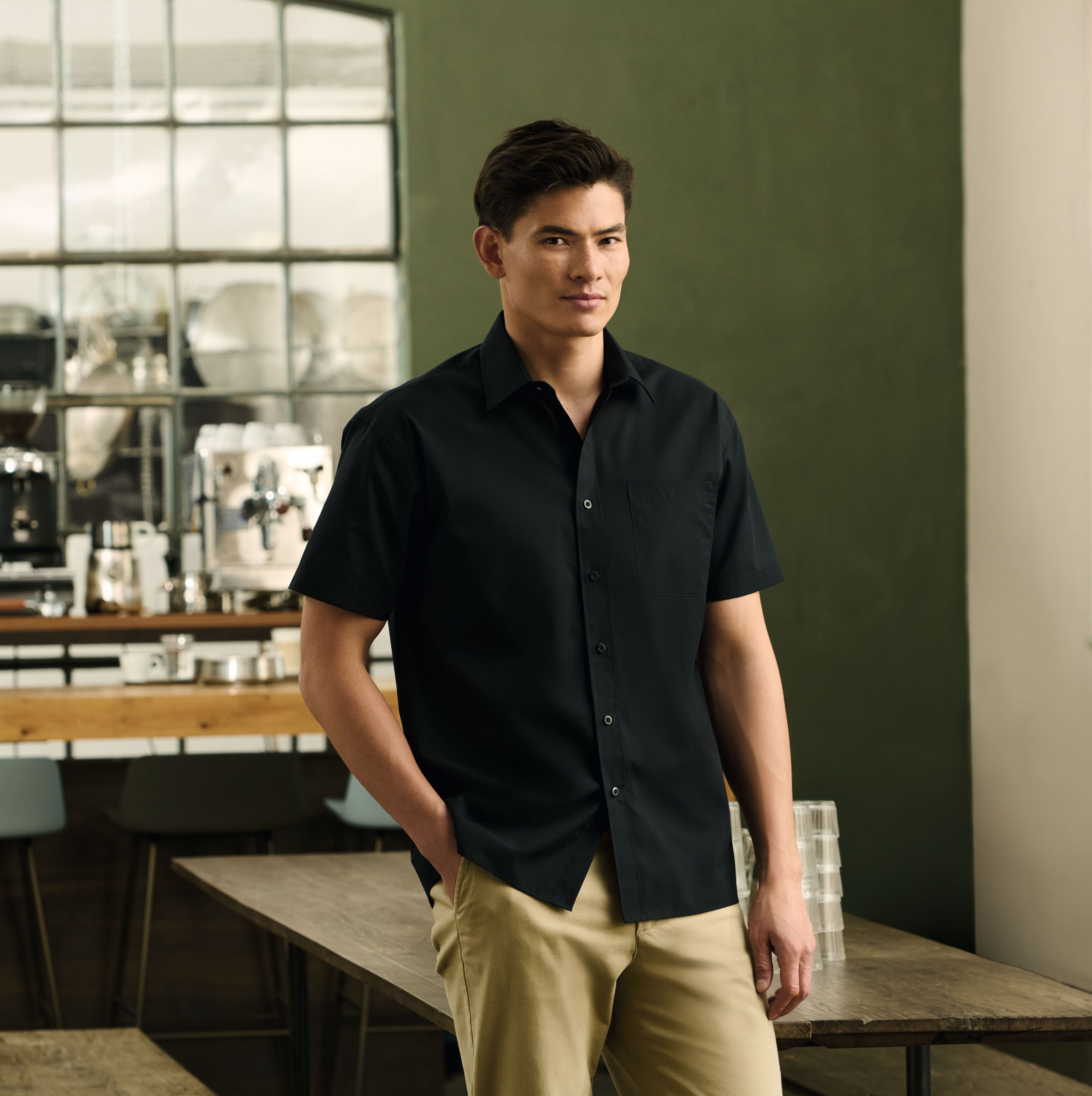 MEN'S SHORT SLEEVE CLASSIC POLYCOTTON POPLIN SHIRT