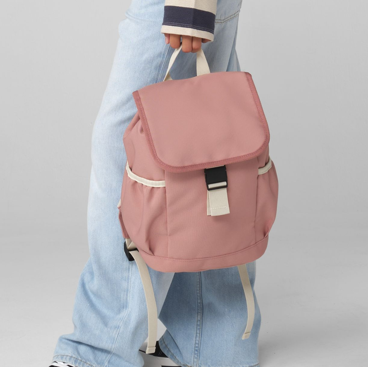 KIDS ADVENTURE BACKPACK