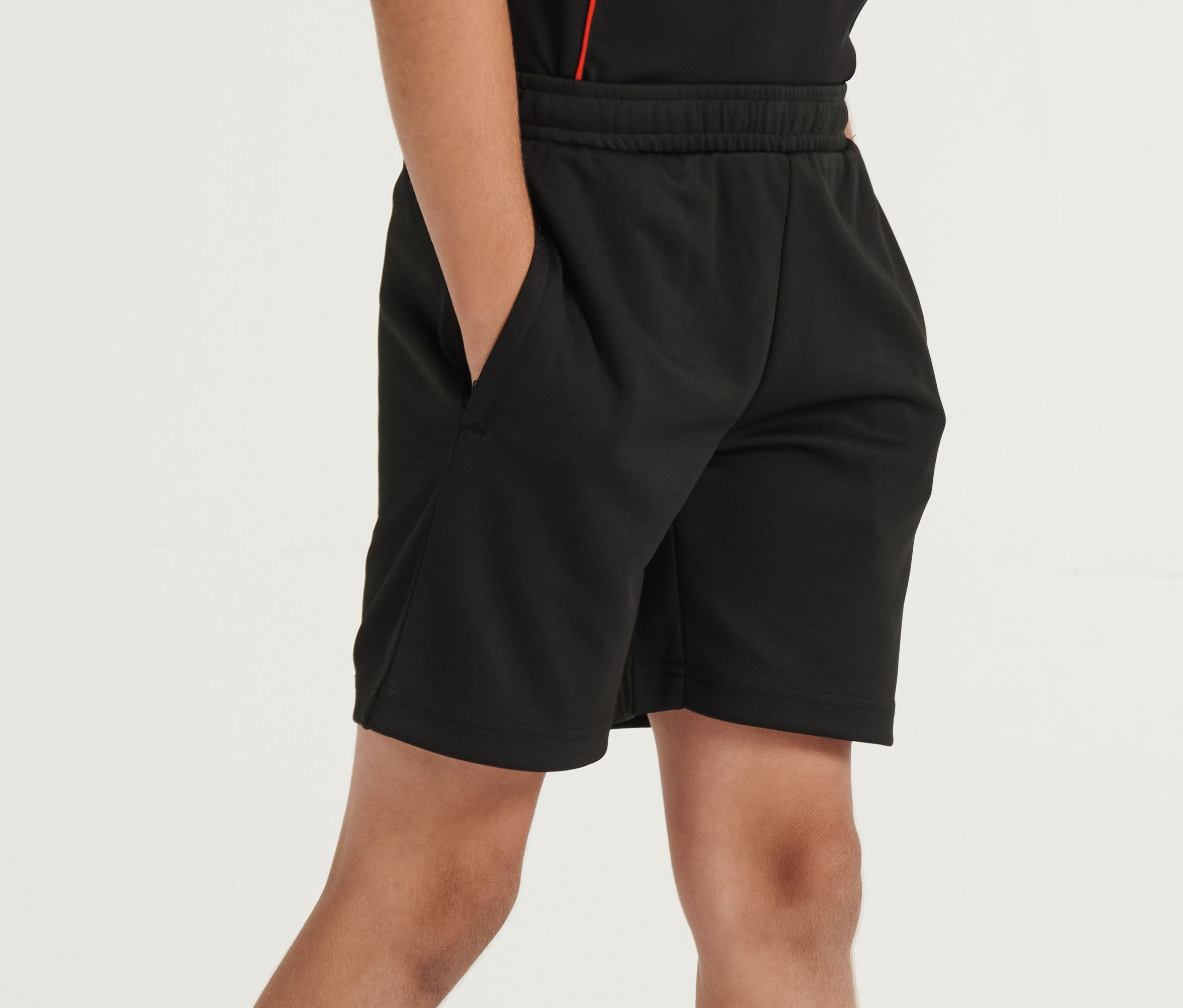 KIDS' KNITTED SHORTS WITH ZIPPED POCKETS