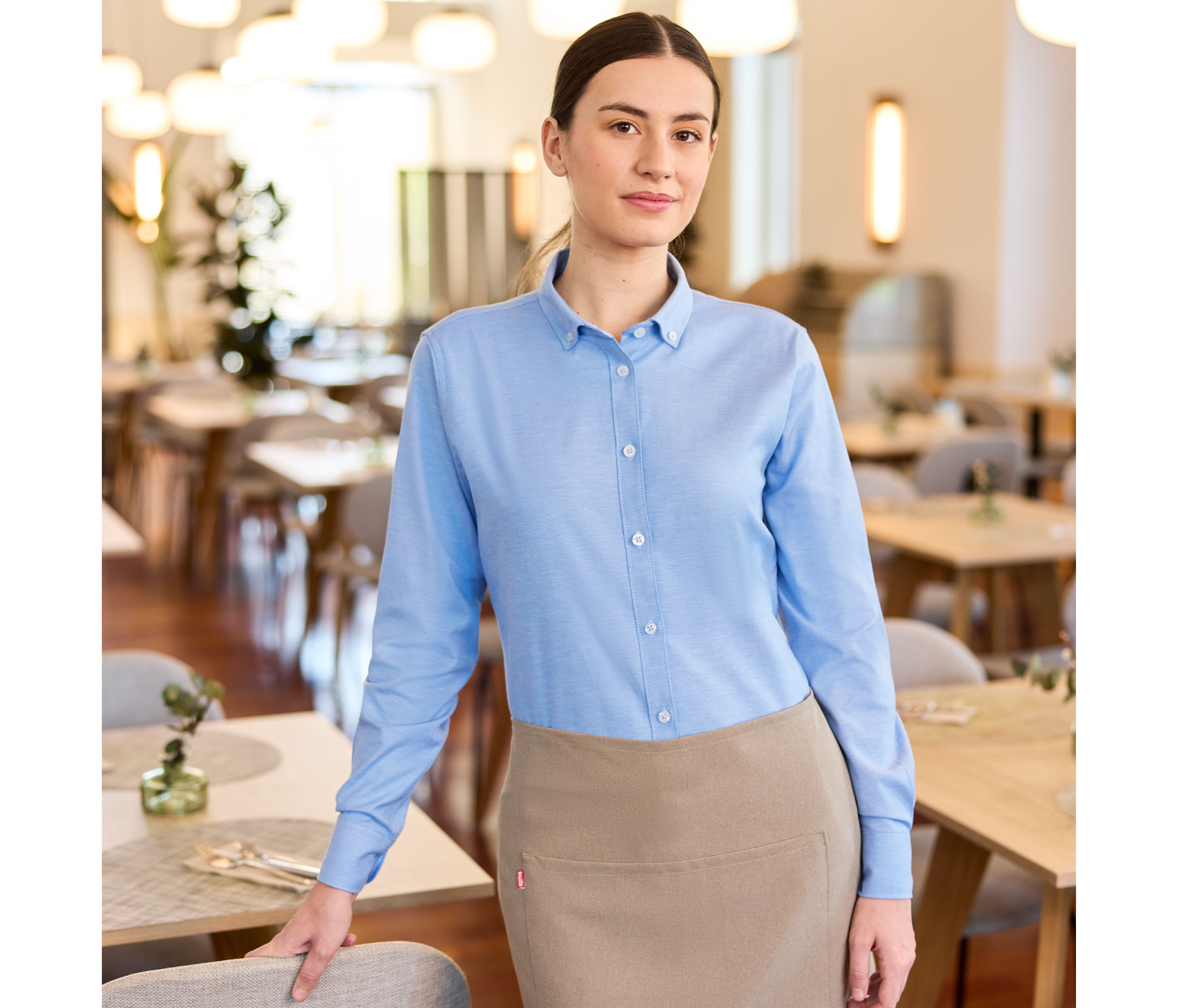 WOMEN'S LONG-SLEEVE STRETCH OXFORD SHIRT