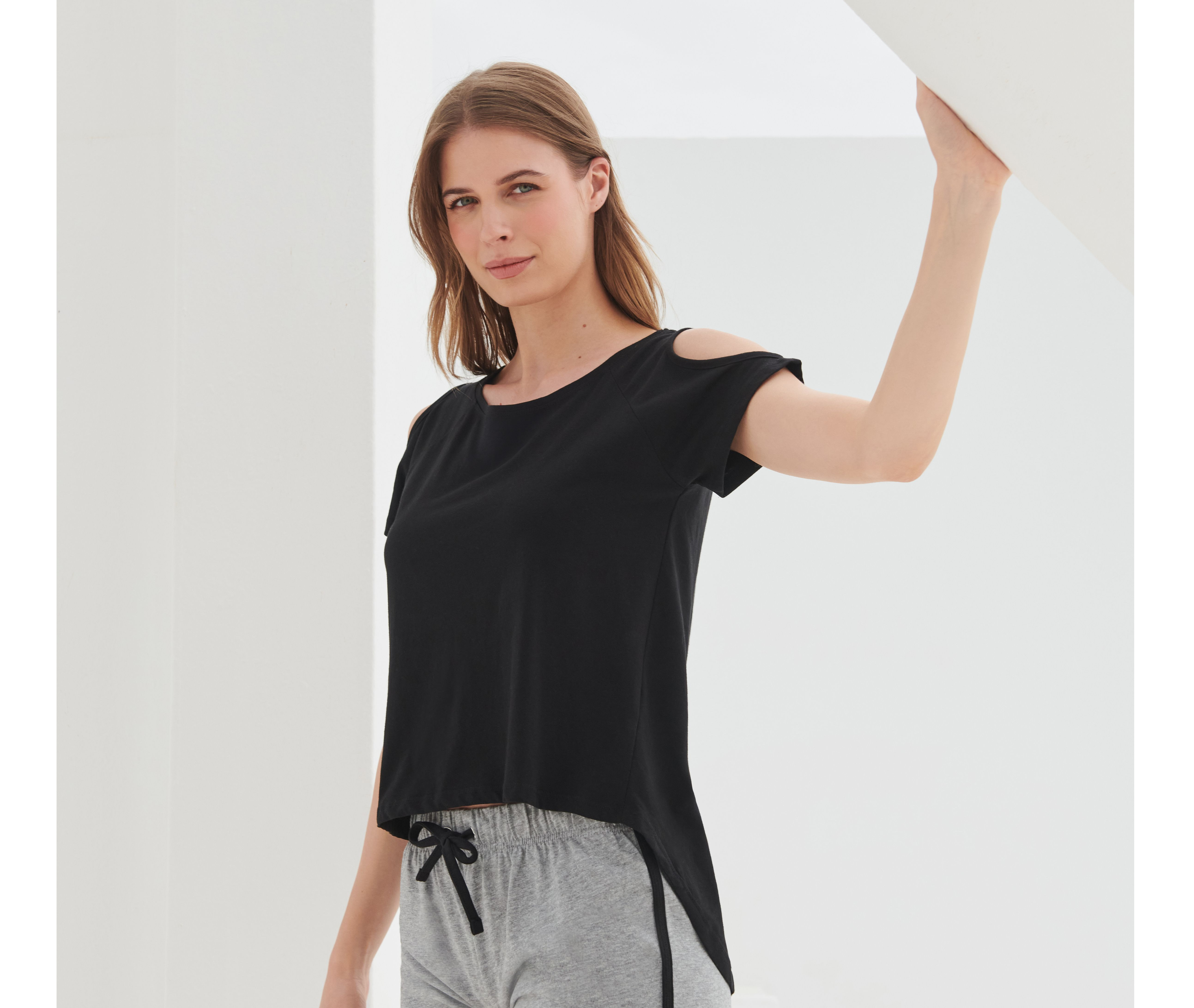 T SHIRT WITH DROP TAIL