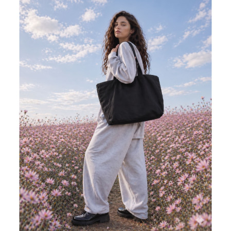 OVERSIZED TOTE BAG